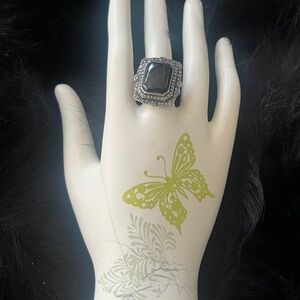 Elegant vintage  Black Onyx Stone and Sterling  Ring